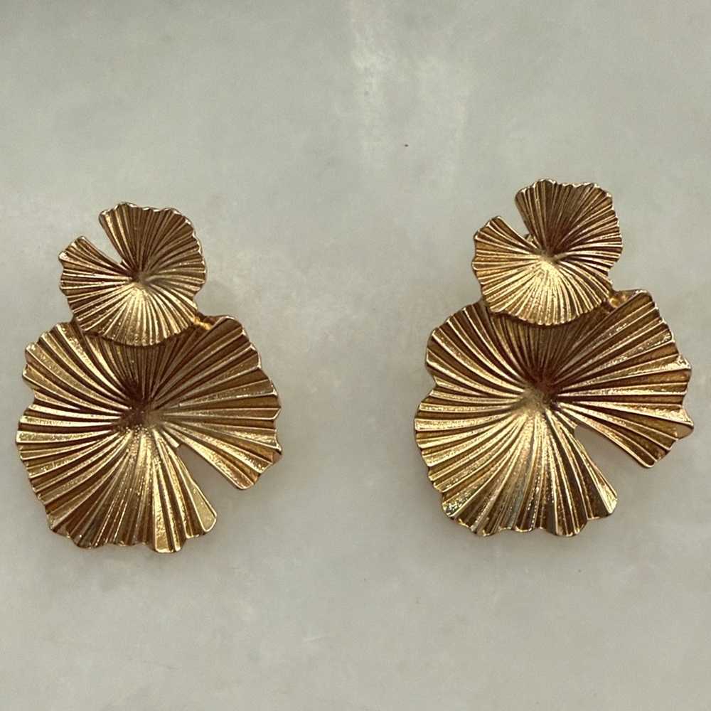 Elegant Gold Leaf Earrings